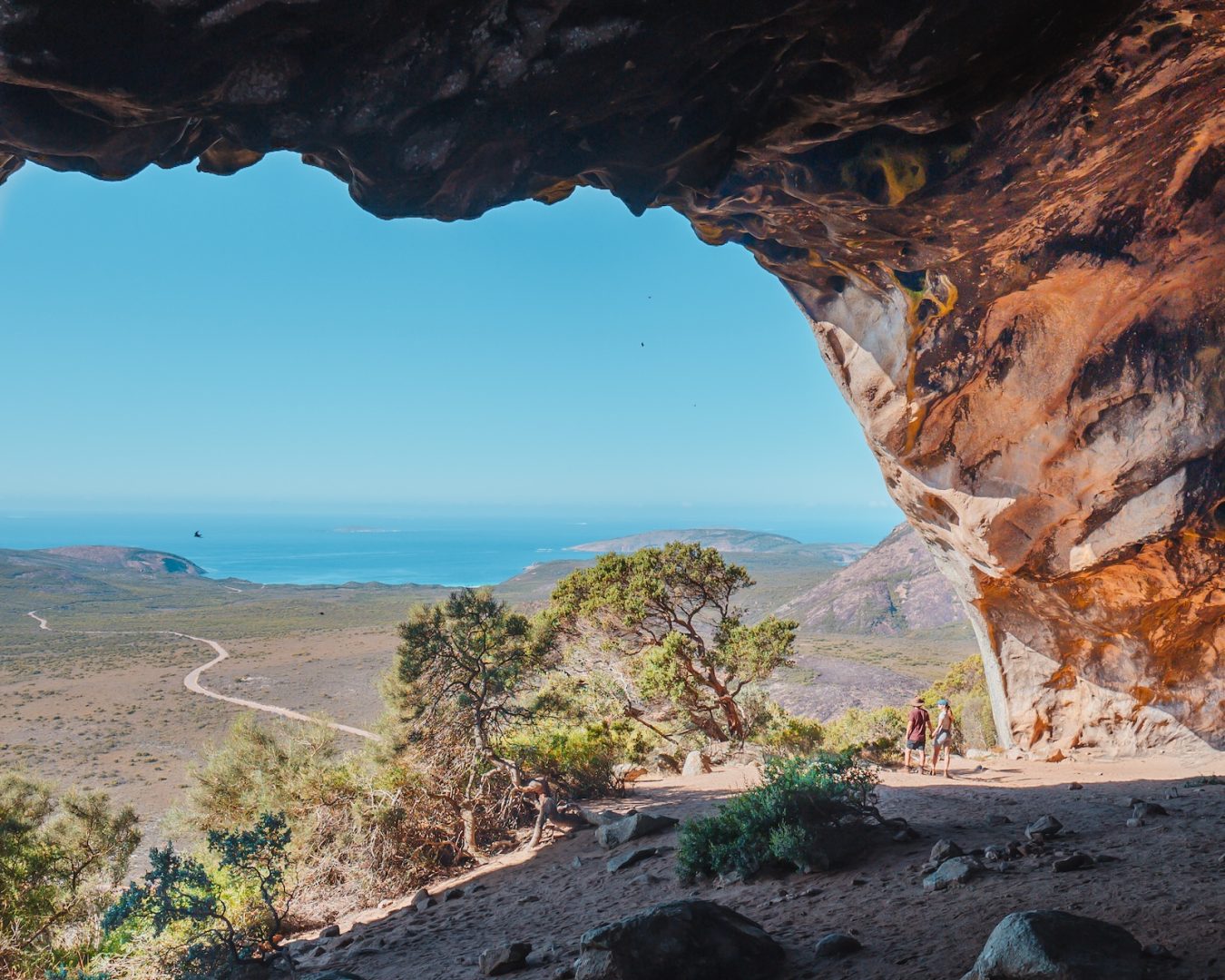 Cave arch over the Esperance coast, Cape Le Grand